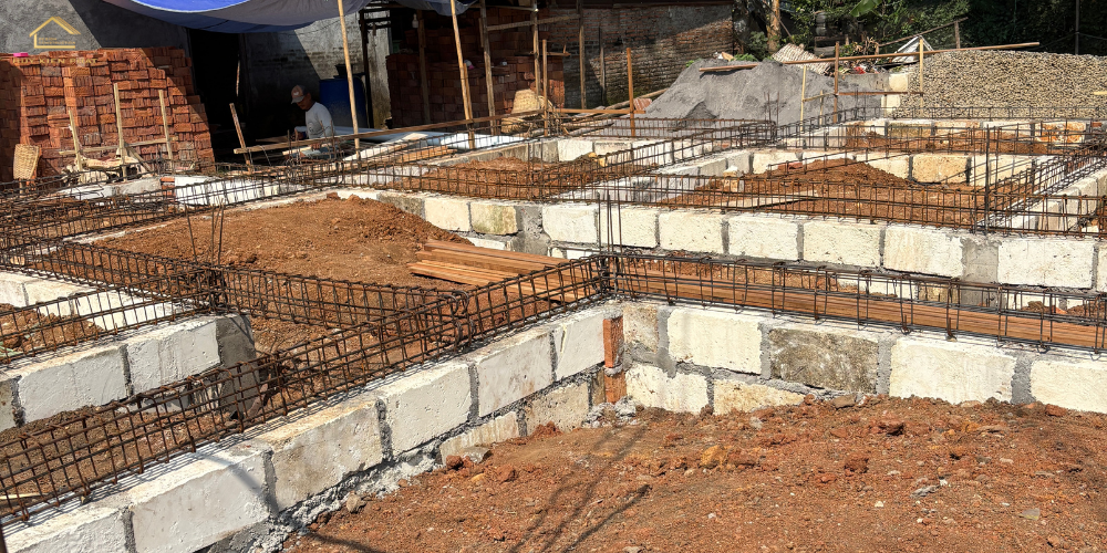 Thi công móng nhà